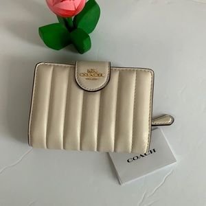 Coach Medium Corner Zip Wallet With Quilting